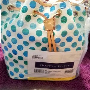 Dooney and bourke Kendall